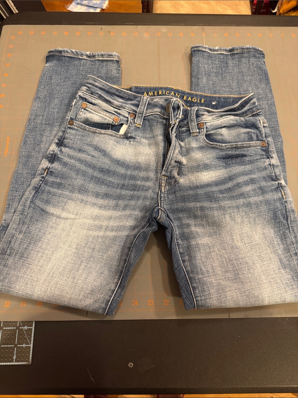 American Eagle Outfitters Men’s Light Blue Washed Slim Straight Jeans